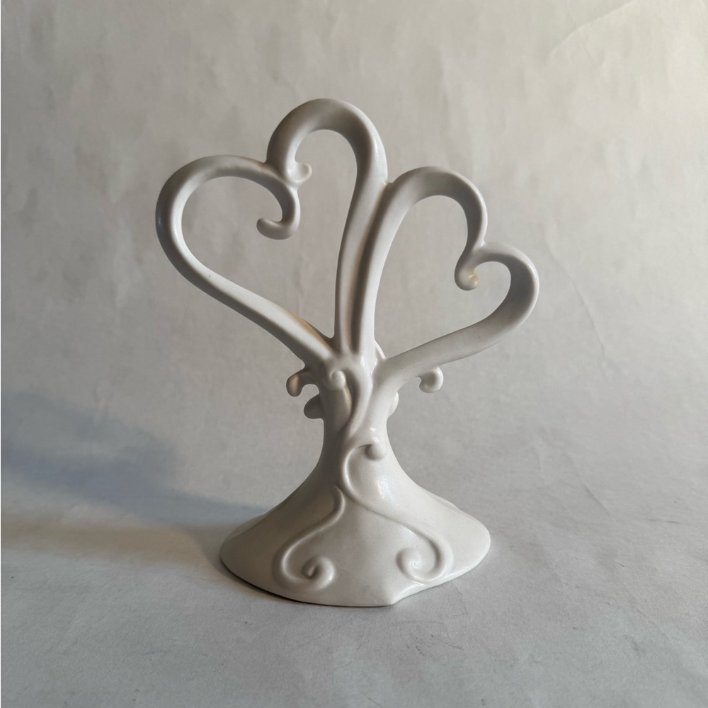 Elegant White Porcelain Heart-Shaped Cake Topper NWT